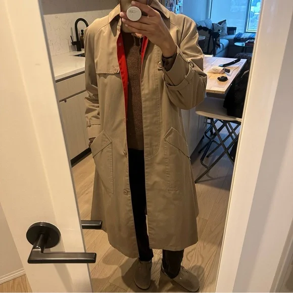 Misty Harbor Vintage Tan Trench Coat with removable liner - Picture 9 of 9